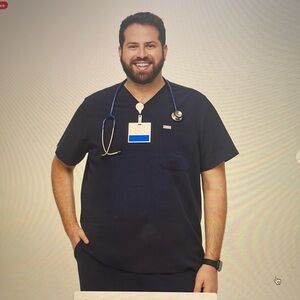 Figs Leon‎ Three-pocket Scrub Top. Navy. Size XXL